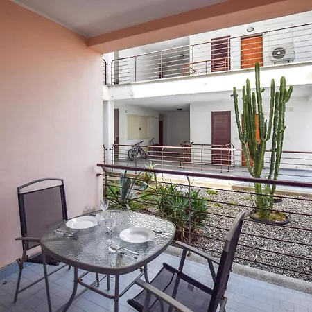 1 Bedroom In Isca Marina * Badolato Marina